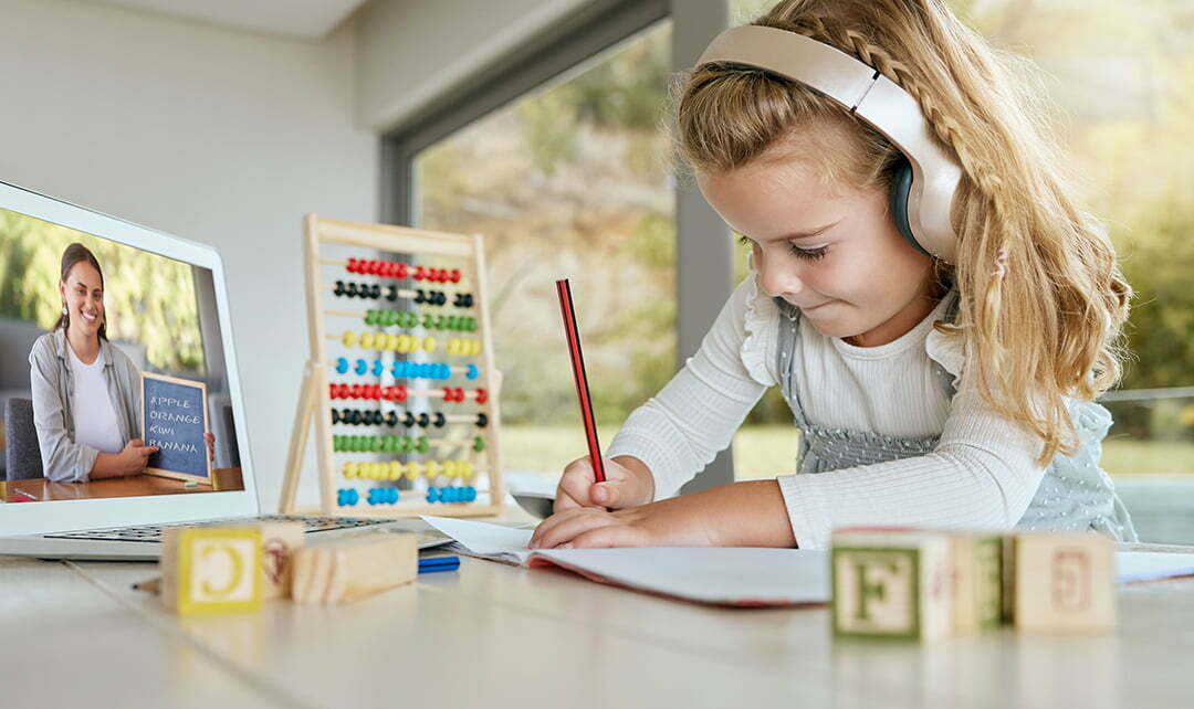 Online English learning activity for kids